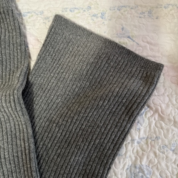 Abercombie & Fitch Women flare knit pant - Picture 3 of 3